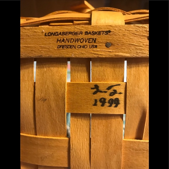 GUC Vintage 1999 Longaberger Handmade Small Square Peg Basket. - Picture 8 of 9